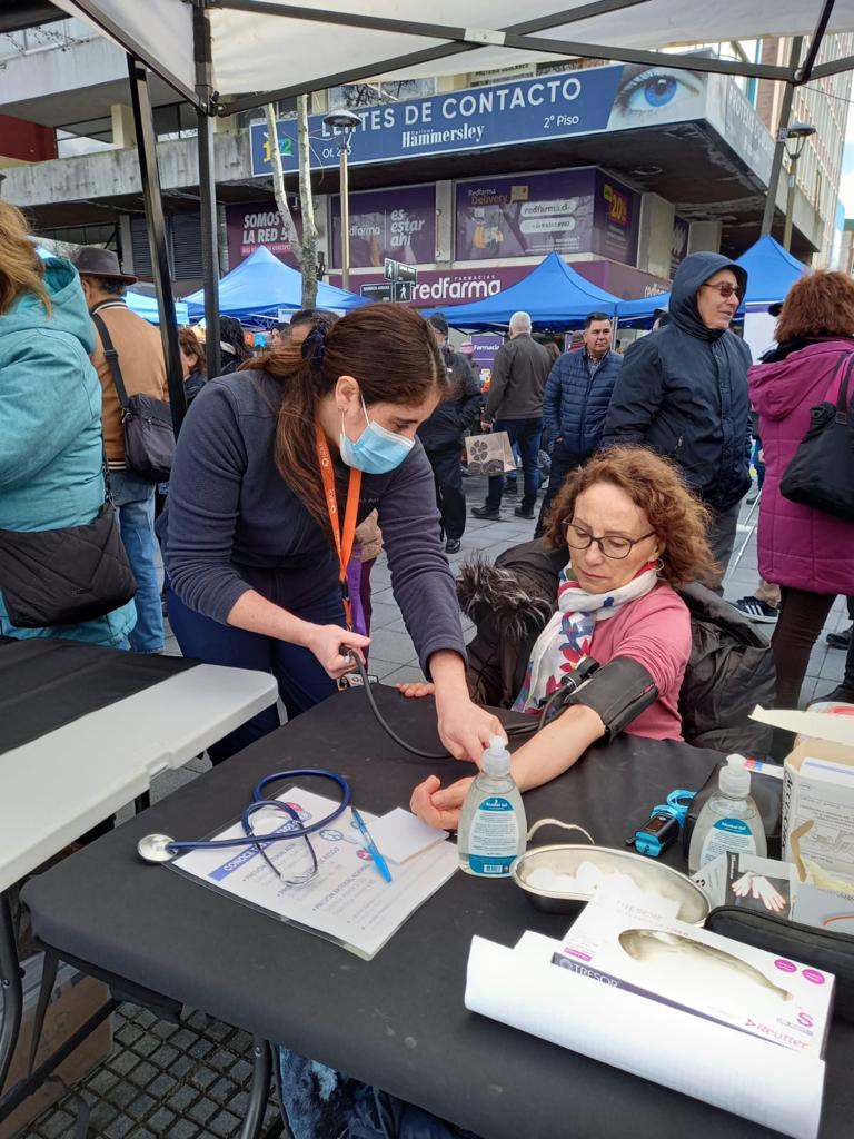 Carreras del área de la Salud participan en operativo orientado en prevenir enfermedades cardiovasculares en la comunidad de Concepción