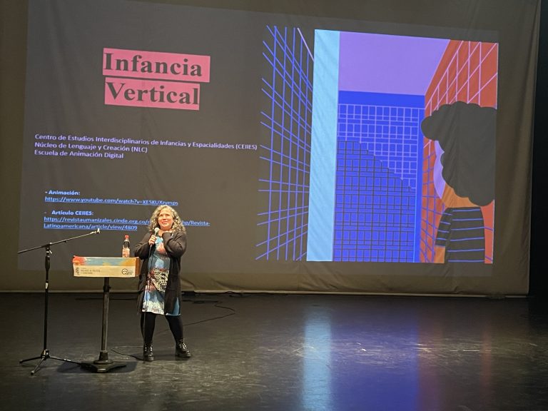 Centro de Estudios Interdisciplinarios de Infancias y Espacialidades realiza charla magistral en Municipalidad de Cerro Navia