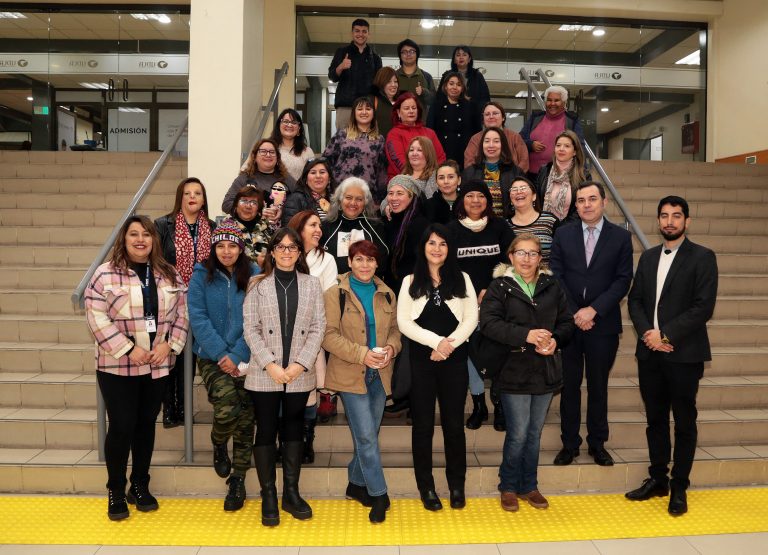 Escuela de Negocios y Municipalidad de Maipú inauguran Escuela Apoyo Emprendedor Femenino