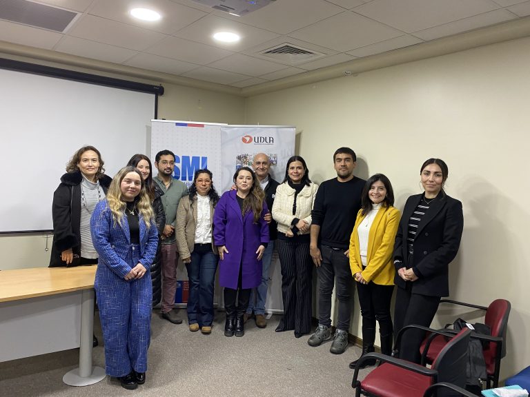 Carrera de Derecho de Sede Concepción participa en encuentro dirigido a funcionarios del Servicio Médico Legal que profundiza en los derechos de la infancia