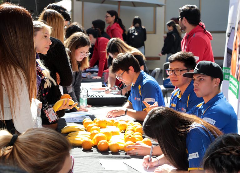 Campus de UDLA promueven el bienestar con la segunda Feria de Bienestar y Autocuidado Estudiantil 2023