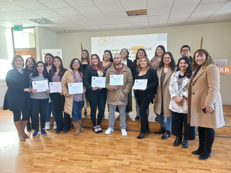 Estudiantes de Campus Los Castaños reciben certificación de SernamEG como monitores y agentes preventivos en contra de la violencia hacia la mujer