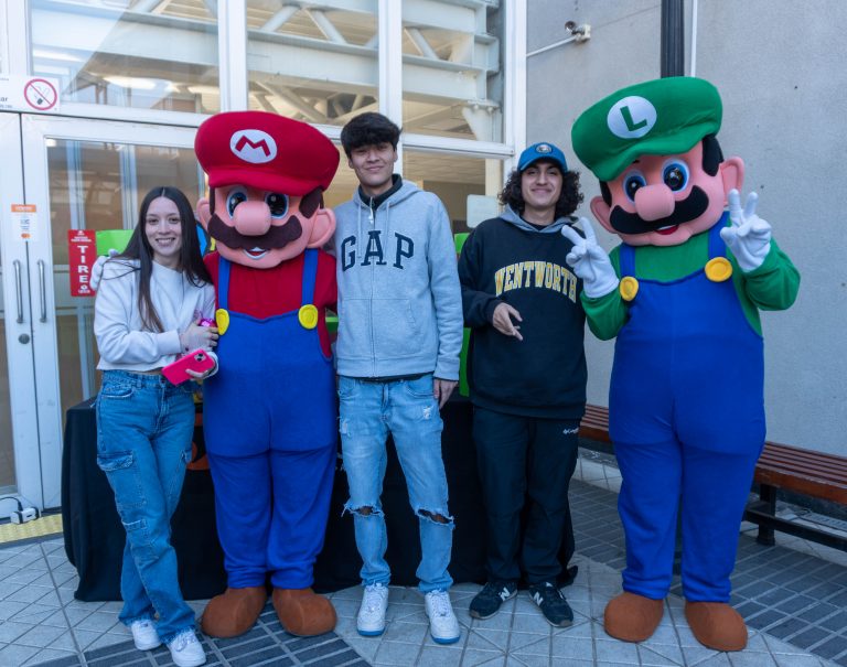 Semana del Bienestar de DAE en Campus Los Castaños reúne a estudiantes en torno a acciones enfocadas a la salud, la prevención, identidad y la era digital