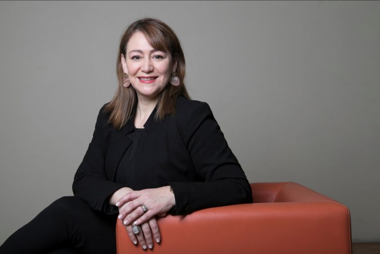 Columna de Paola Espejo, Vicerrectora UDLA Sede Viña del Mar : Región del saber: científicas y científicos para el futuro