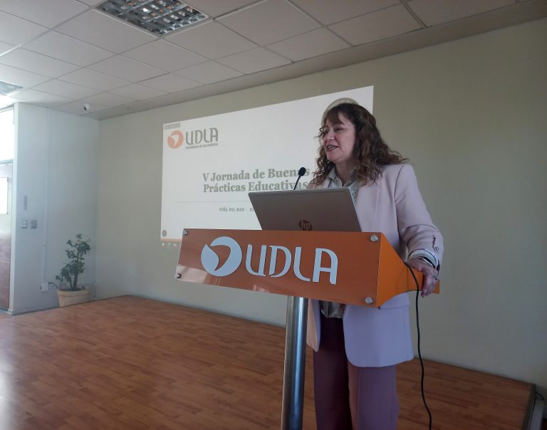 Exitosa V Jornada de Buenas Prácticas Educativas convoca a académicos de las tres sedes de UDLA en Campus Los Castaños