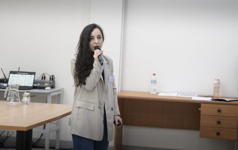 Académica de Psicología de Sede Concepción expone estudio sobre percepción del cambio climático en persones mayores en congreso realizado en Punta Arenas