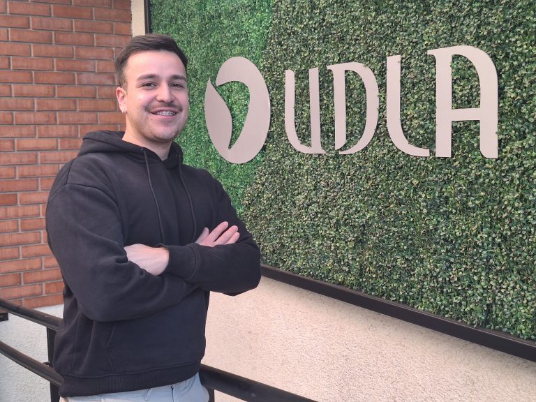 Estudiante de la carrera de Ingeniería Comercial UDLA participa como coautor en investigación que será presentada en congreso internacional