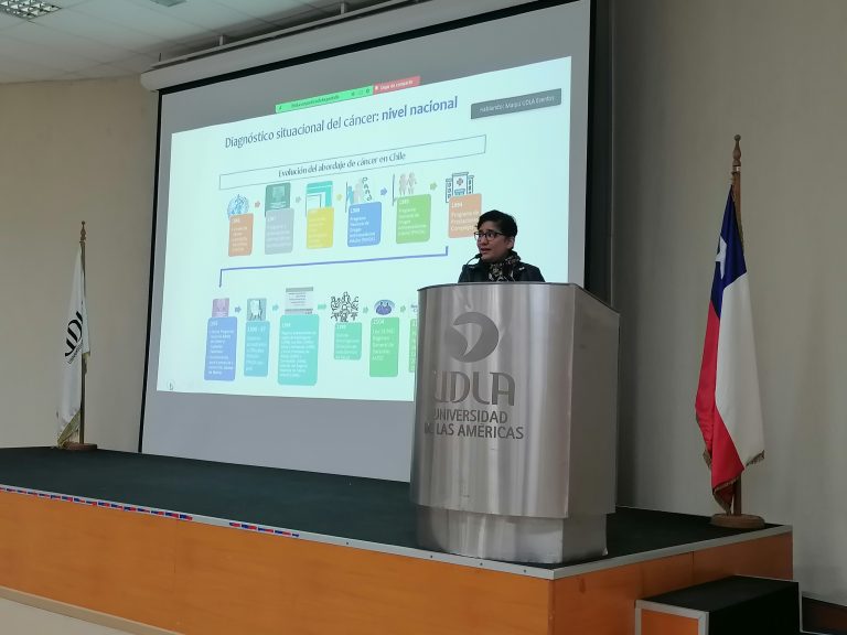 Estudiantes de todas las sedes de UDLA son parte de la IV Jornada de Enfermería en Oncología realizada de forma híbrida desde el Campus Maipú