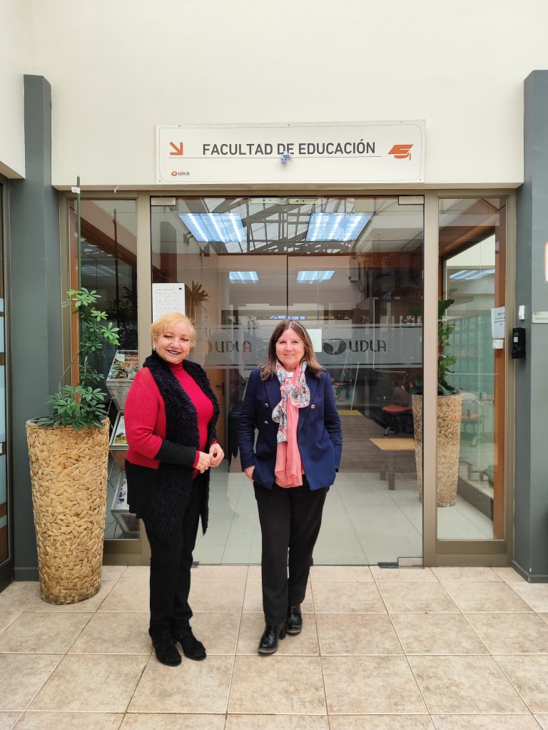 Investigadora de República Dominicana comparte experiencias de su estancia académica en la Facultad de Educación: “UDLA realiza un excelente trabajo en el área de Vinculación con el Medio”