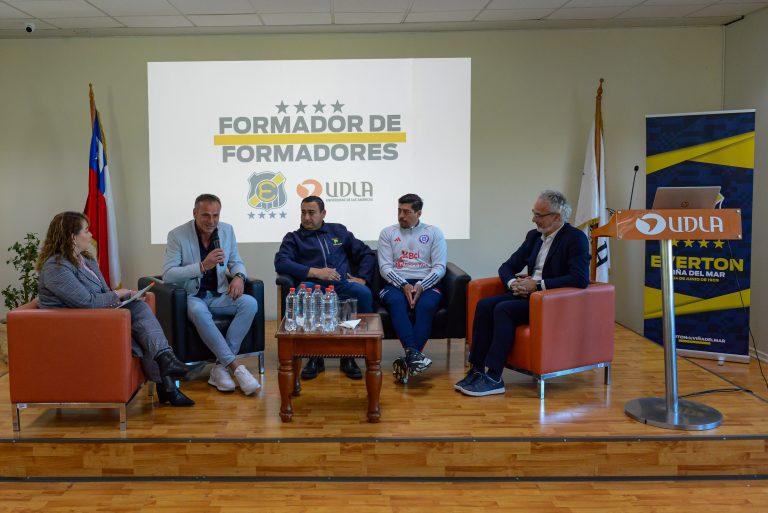 Everton y UDLA lanzan Programa “Formador de Formadores” que capacitará a 45 técnicos de clubes de fútbol amateur de Viña del Mar