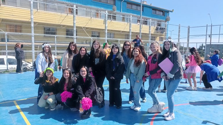 Programa de Intervención Comunitaria de Sede Concepción participa en marcha para promover la salud mental en la comuna de Talcahuano