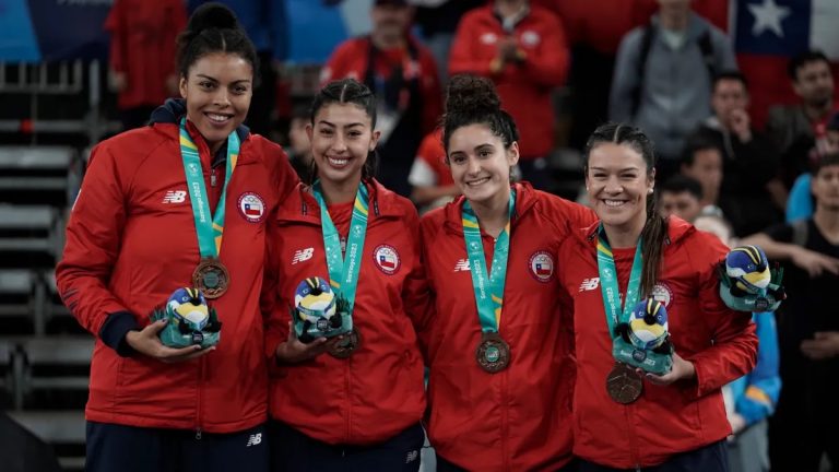 Básquetbol 3×3: Egresada de Pedagogía en Educación Física de UDLA alcanza medalla de bronce en los Juegos Panamericanos de Santiago 2023