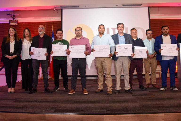 Con la presencia de la Superintendenta de Electricidad y Combustibles, Centro de Certificación de UDLA acredita a 44 trabajadores en instalaciones de gas clase 3