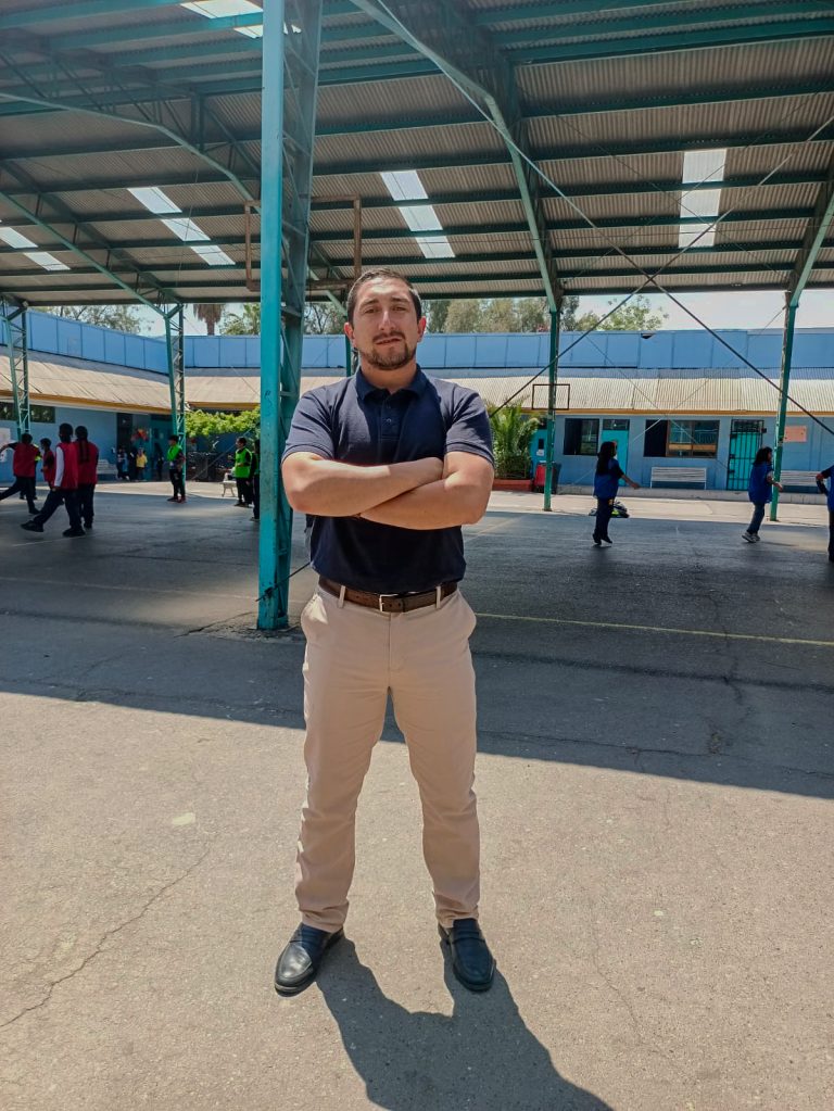 Egresado de Pedagogía en Educación Física destaca como encargado de Convivencia Escolar en colegio de Pudahuel: