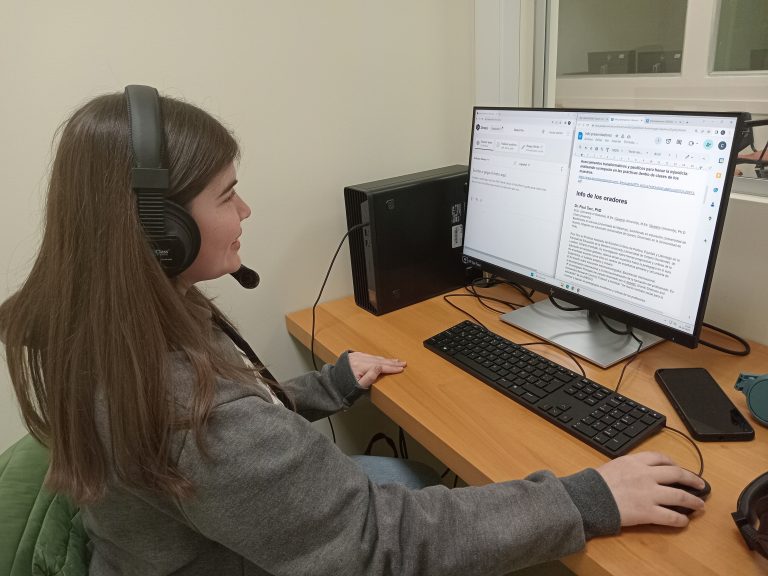 Estudiantes de Traducción e Interpretación en Inglés de Campus Los Castaños participan como intérpretes en simposio internacional de la Unesco