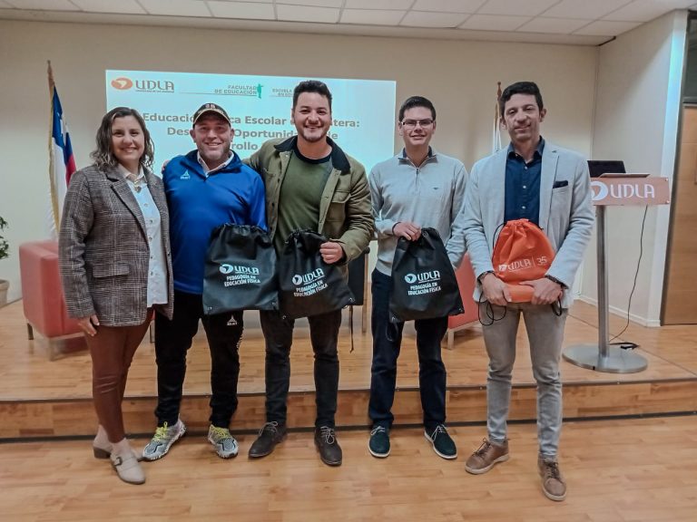 Expertos en investigación comparten experiencias en encuentros de egresados y empleadores de Pedagogía Educación Física realizados en Santiago, Viña del Mar y Concepción