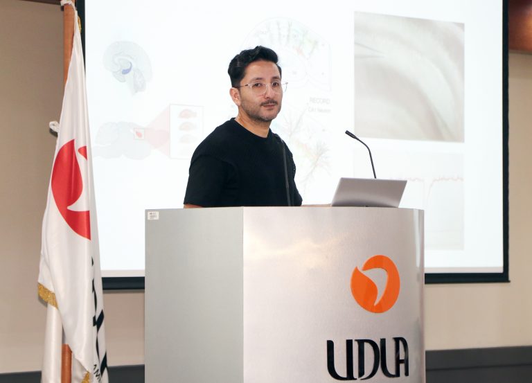 Instituto del Deporte organiza charla sobre innovador trasplante de microbiota para combatir el envejecimiento