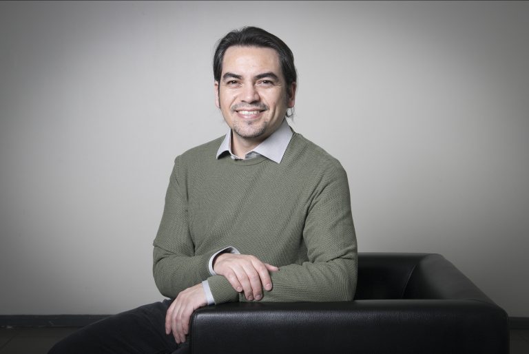 Coordinador del Centro de Estudios Interdisciplinarios de Infancias y Espacialidades de UDLA presenta ponencia en jornada organizada por Fundación Universitaria Católica del Norte de Colombia