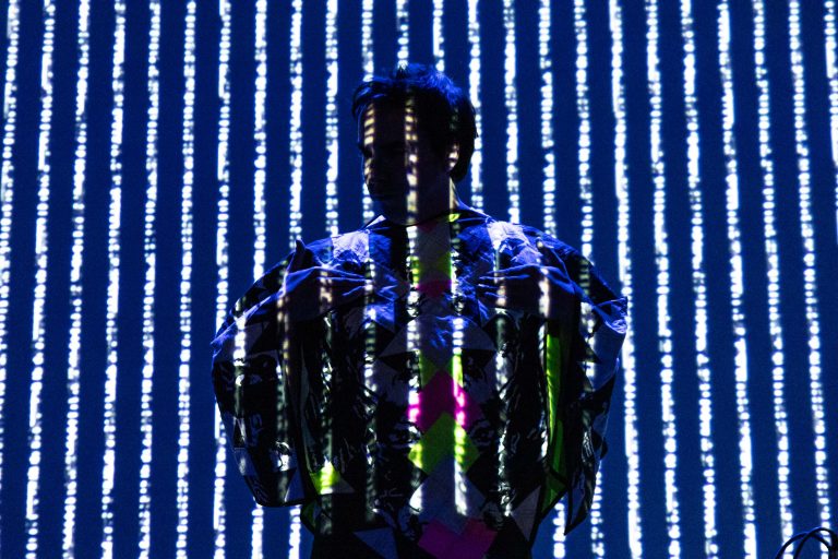 Proyecto del Núcleo Lenguaje y Creación de UDLA se exhibe en la Bienal de Artes Mediales y en la Bienal de Arte Textil de Santiago