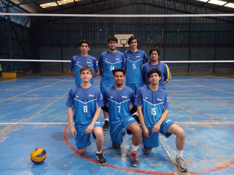 Selección de Vóleibol Varones de Campus Los Castaños obtiene tercer lugar en campeonato del área y su capitán el premio como el mejor armador del torneo