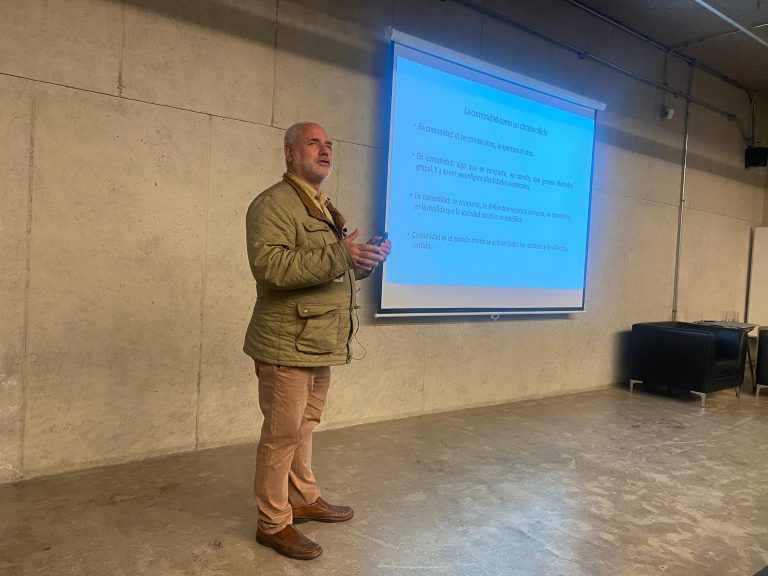 Director del Departamento de Salud y Desarrollo Comunitario UDLA expone en seminario organizado por la Seremi de Salud de la Región Metropolitana