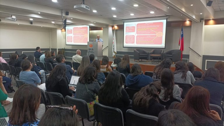 Núcleo de Investigación en el Cuidado Integral de la Comunidad y Educación en Salud realiza seminario internacional sobre sociocuidado