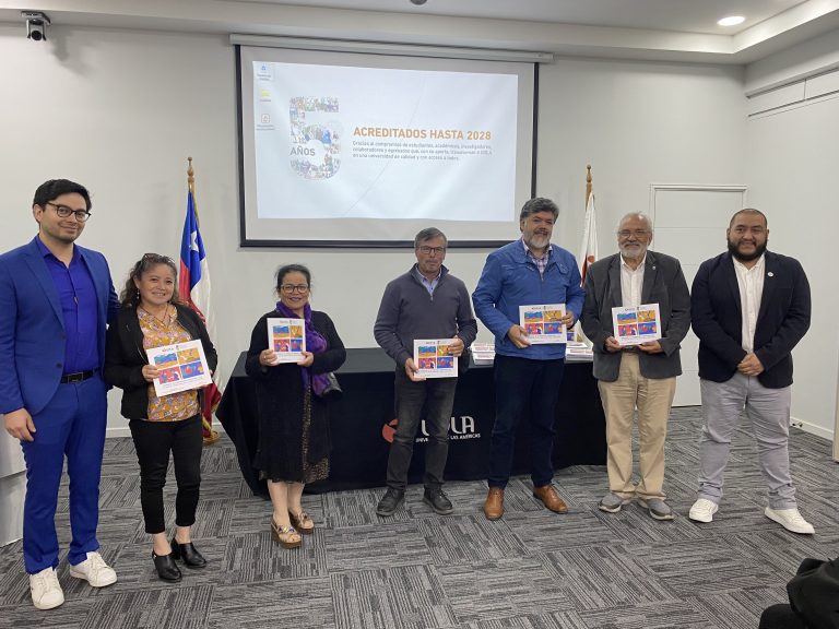 Sede Concepción lanza libro conmemorativo sobre los 10 años del Programa IC y desarrolla feria para exhibir el trabajo de estudiantes en los barrios