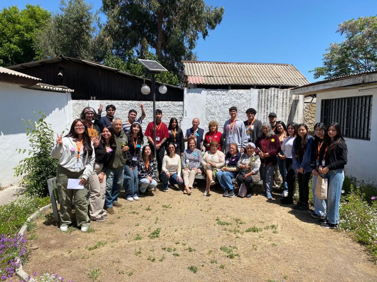Estudiantes de Psicología de UDLA realizan talleres de salud mental para adultos mayores de la comuna de Maipú
