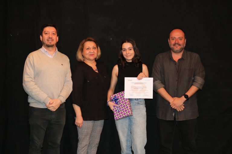 Artículo sobre apuestas hípicas se corona como ganador del certamen “2.500 caracteres” organizado por la carrera de Periodismo UDLA