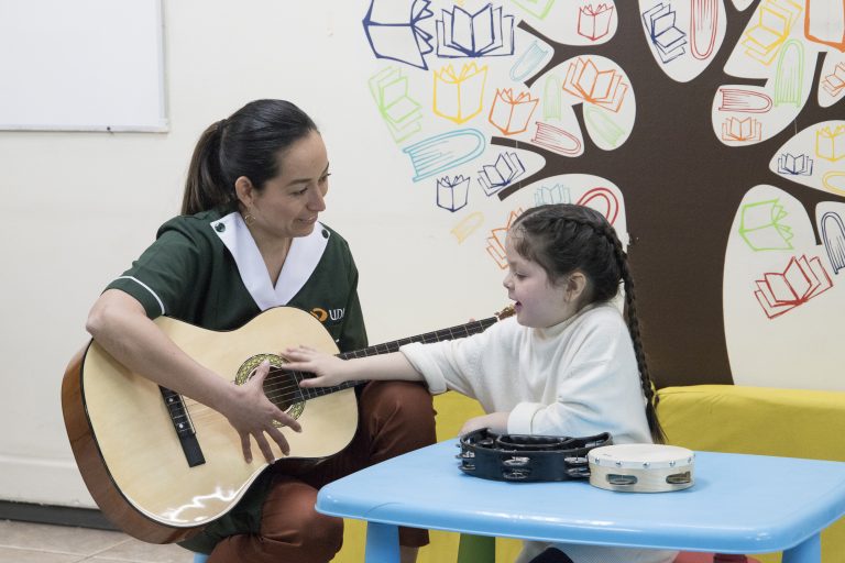 Carrera de Educación Parvularia de UDLA finaliza proceso de supervisión y enfrentará nuevo proceso de acreditación