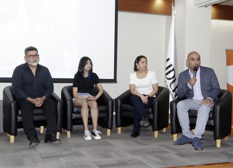 Escuelas de Enfermería, Técnico de Nivel Superior en Enfermería y Kinesiología de UDLA realizan Seminario de Salud Digital en Campus Providencia