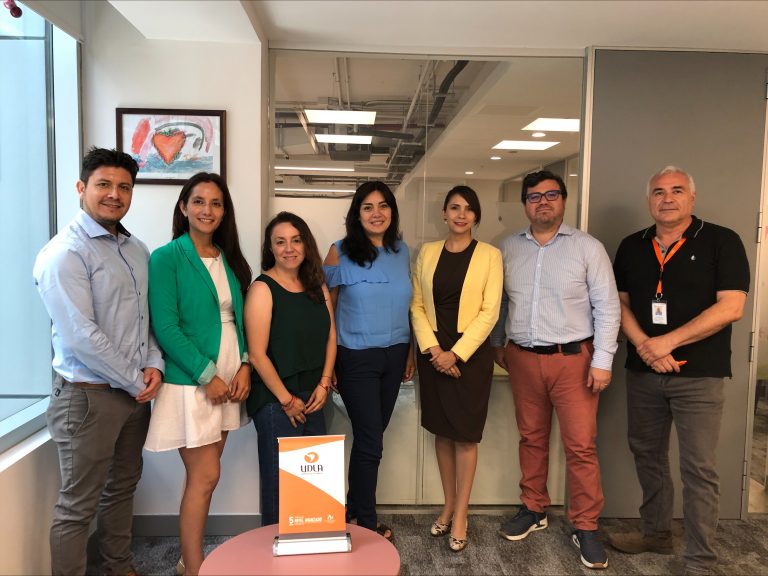 Proyectando nuevos desafíos y metas 2024, Facultad de Salud y Ciencias Sociales se reúne con Servicio de Protección Especializada a la Niñez y la Adolescencia