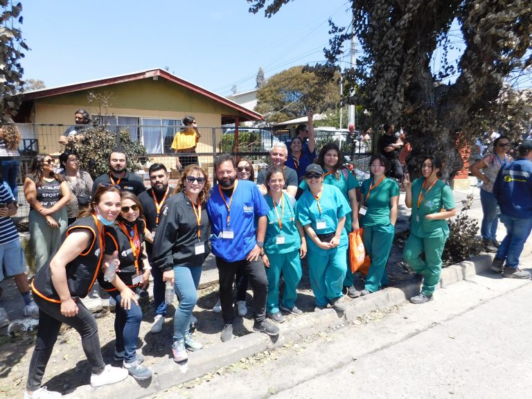 Programa de Intervención Comunitaria de UDLA ayuda a damnificados de los incendios en Quilpué