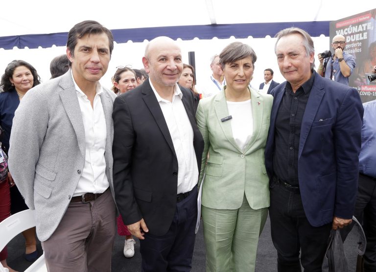 Decano Artaza asiste a lanzamiento de la Campaña Nacional de Vacunación para la Influenza: “En UDLA incentivamos a los estudiantes a ser promotores de la salud”