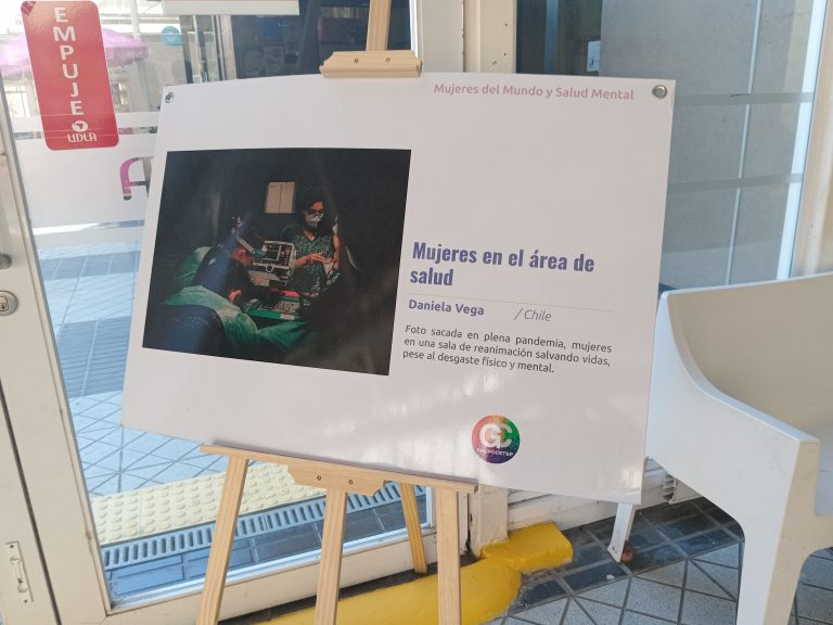 UDLA Sede Viña del Mar recibe exposición de concurso fotográfico internacional “Mujeres en el Mundo y Salud Mental”