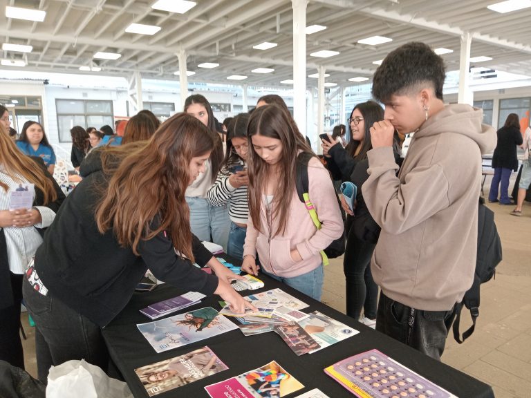 Comunidad estudiantil de Campus Los Castaños UDLA participa en Semana del Bienestar y conmemoración del Día Mundial de la Actividad Física