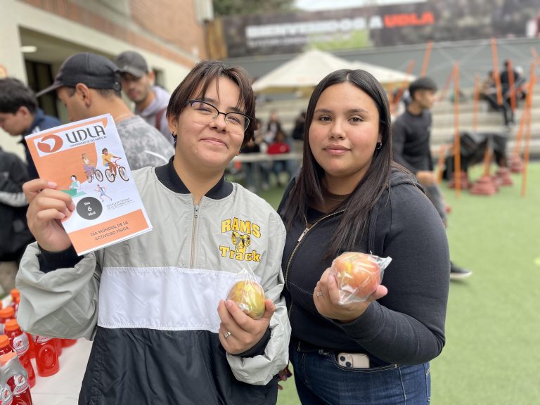 Universidad de Las Américas celebra el Día Mundial de la Actividad Física con muestras deportivas y entregas de snack saludables en sus tres sedes