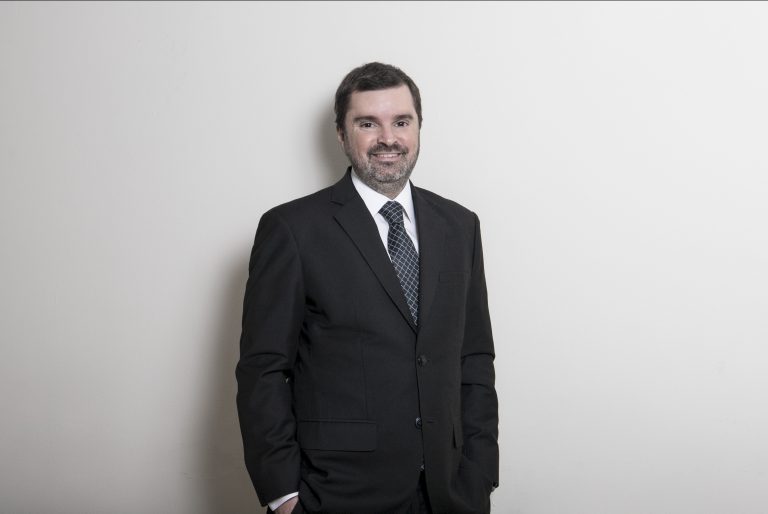 Decano Montalva participa en Comisión del Senado para hablar sobre el proyecto de ley que crea el Servicio Nacional de Acceso a la Justicia y la Defensoría de Víctimas de Delitos