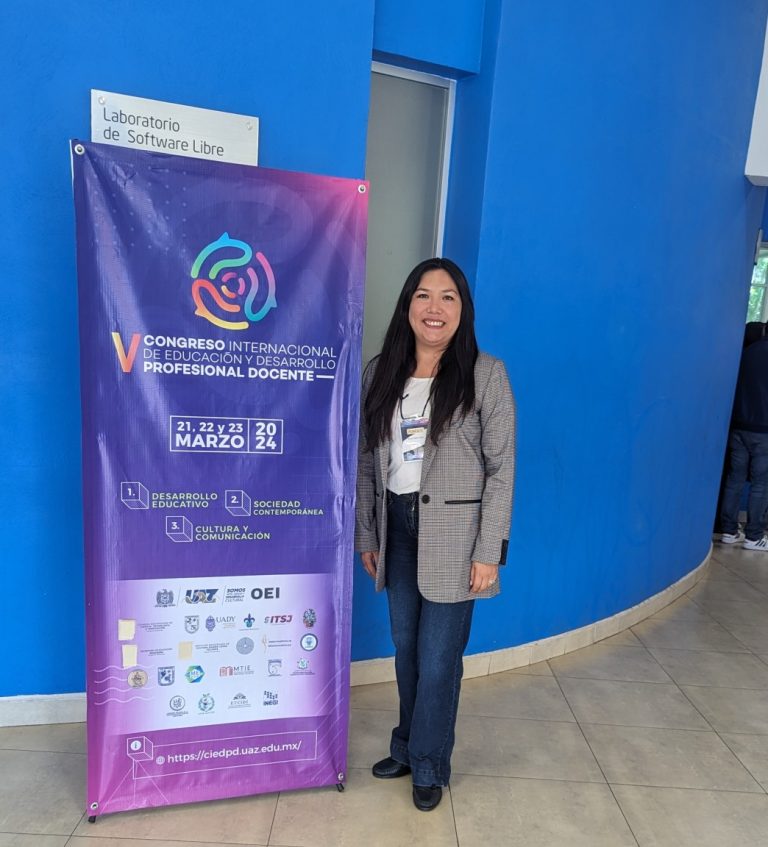 Académica de la Facultad de Educación presenta investigación sobre el rol del juego en la enseñanza básica en congreso realizado en México