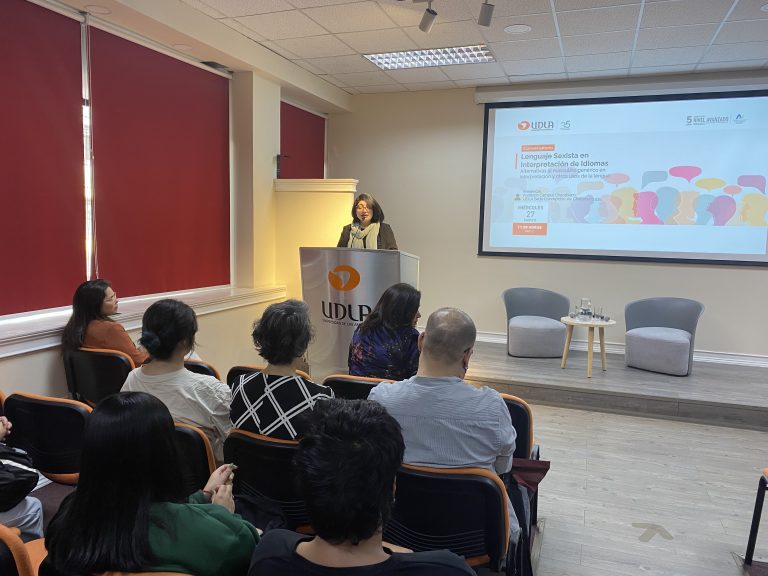 Traducción e Interpretación en Inglés de Sede Concepción UDLA realiza conversatorio donde profundiza en las complejidades y desafíos del lenguaje no sexista