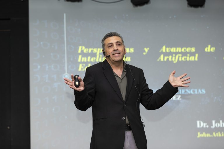 Sede Viña del Mar inicia sus actividades académicas con charla magistral sobre Inteligencia Artificial a cargo de Doctor de la Universidad de Edimburgo