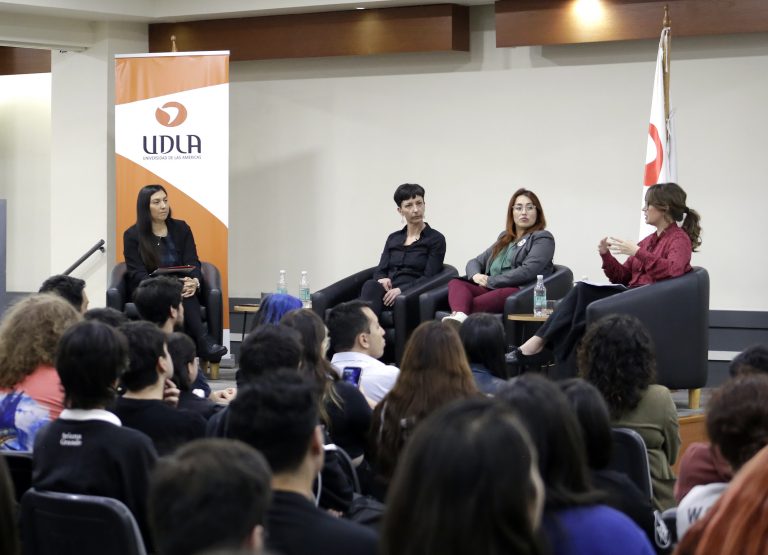 Escuela de Traducción e Interpretación en Inglés UDLA inaugura con éxito su primera actividad académica sobre innovación tecnológica