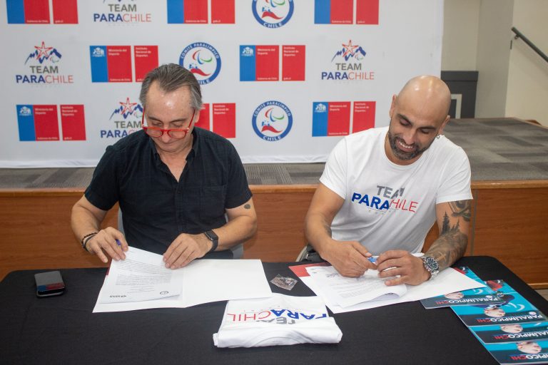 UDLA y el Comité Paralímpico de Chile firman convenio para prácticas profesionales de estudiantes de la Facultad de Salud y Ciencias Sociales