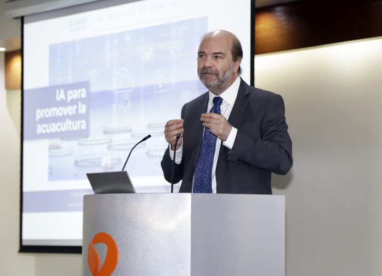 Inauguración Académica 2024: UDLA culmina exitoso ciclo de charlas magistrales y talleres docentes sobre Inteligencia Artificial liderados por destacados expositores nacionales e internacionales