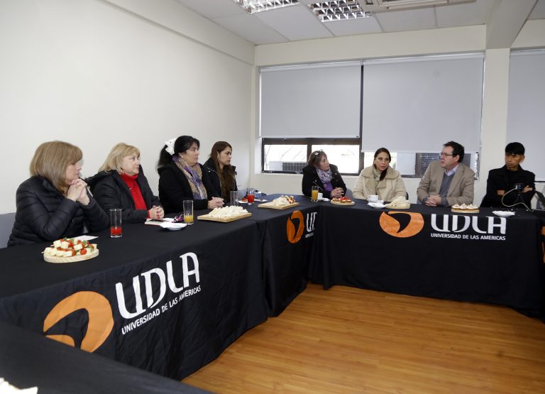 Vicerrectoría de Admisión ofrece gratuitamente a 11 colegios plataforma educativa que previene la violencia escolar