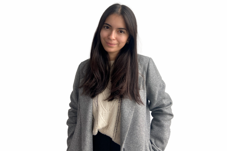 Egresada de Traducción de UDLA destaca como representante comercial de importante compañía china: “Mi experiencia en UDLA fue maravillosa y desafiante”