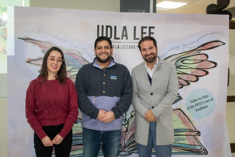 Encuentros con escritores en Campus Maipú: autores nacionales participan de conversatorios con estudiantes de UDLA