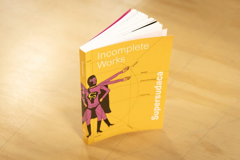 Juan Pablo Corvalán, Decano de la Faculta de Arquitectura, Animación, Diseño y Construcción presenta libro sobre arquitectura latinoamericana en Brasil
