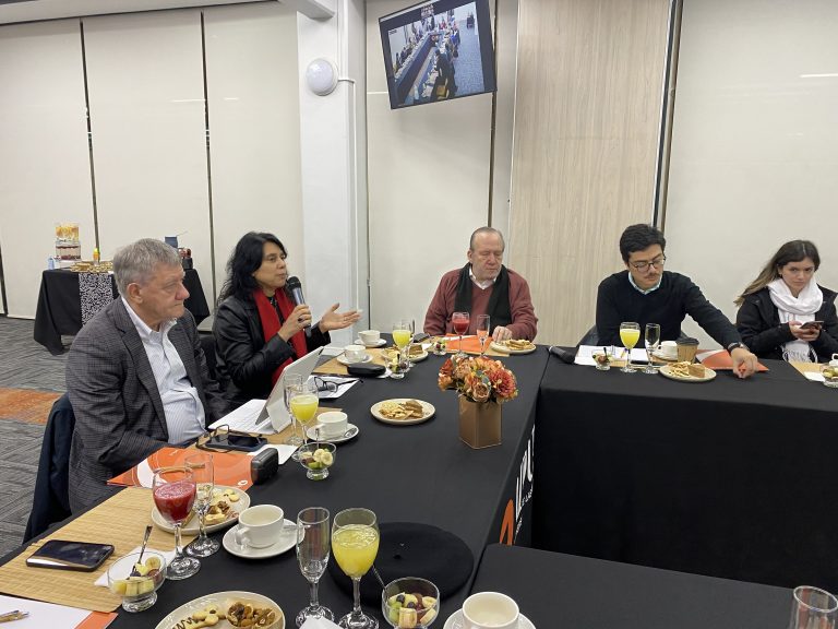 Especialistas en salud se reúnen en Sede Concepción de UDLA para elaborar propuesta de reforma