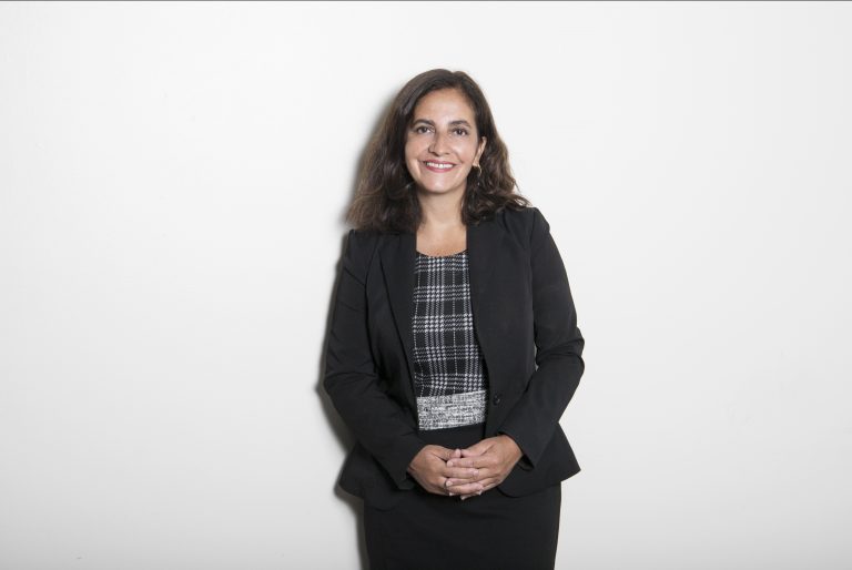 Columna de opinión Lorena Jofré, Decana UDLA: “La revolución de la Inteligencia Artificial en la Medicina Veterinaria y la Agronomía”